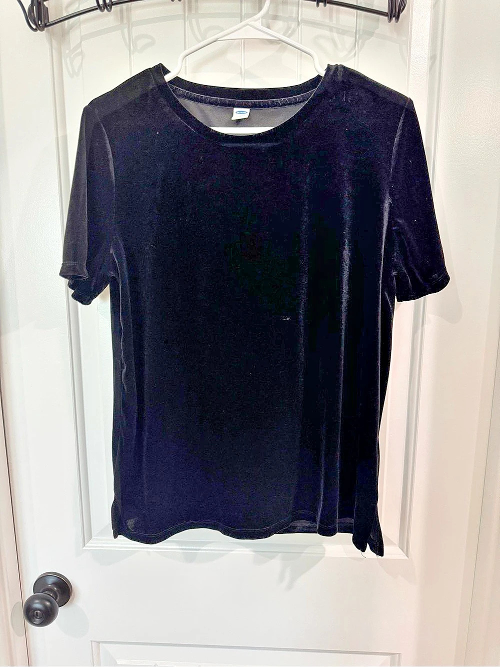 Old Navy Short Sleeve Velvet Top in Black Size Medium